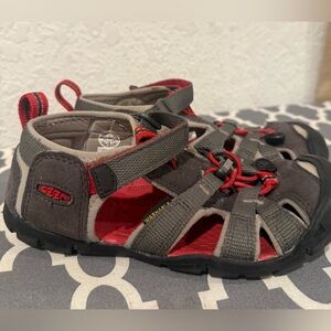 Keen Size 1 newport H2 sandals